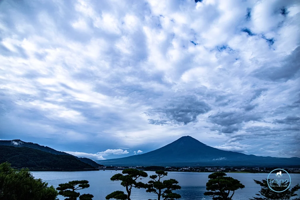 秀峰閣湖月　お部屋から見た富士山