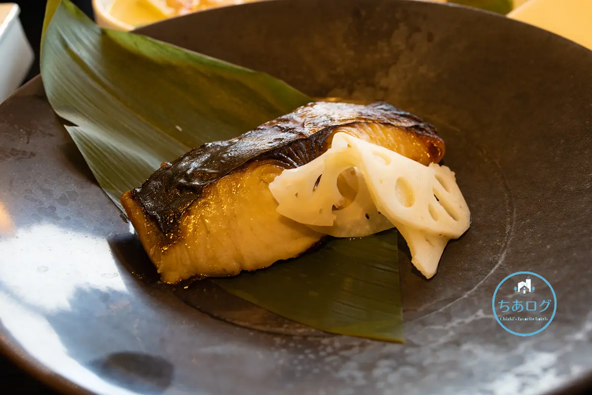 ふたり木もれ陽 朝食 魚