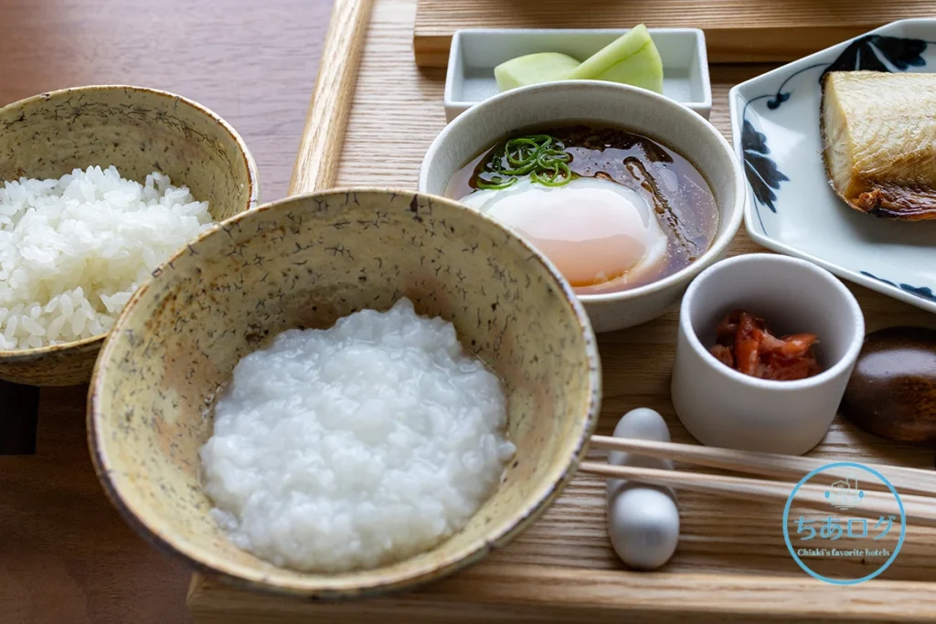 楽 水山 朝食 ごはん・お粥 温泉卵 香の物
