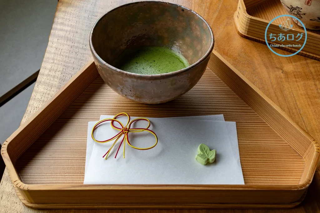 楽 水山　ウエルカムドリンクの抹茶
