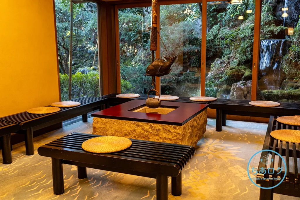 坐漁荘 本館ロビー2