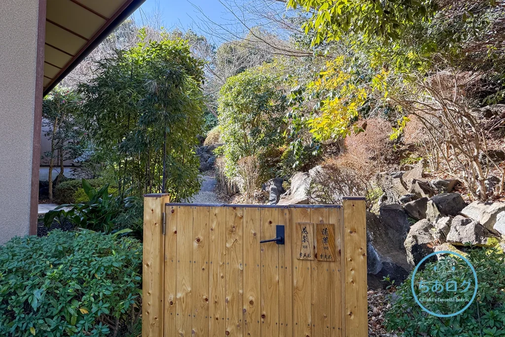 坐漁荘 ヴィラ入口