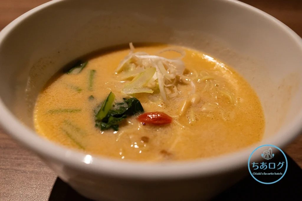 亀の井ホテル伊豆高原　夜食　担々麵