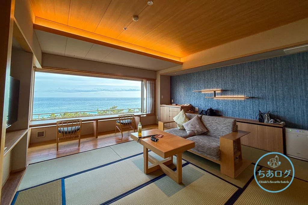 鴨川館　7階・温泉半露天風呂付き和洋室のビューカウンタType　リビング
