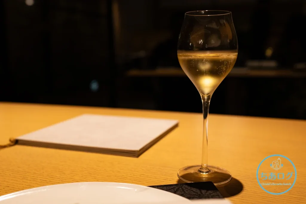 伊豆山 佳ら久「六つ喜」の夕食。一休ダイヤモンド会員特典のスパークリングワイン