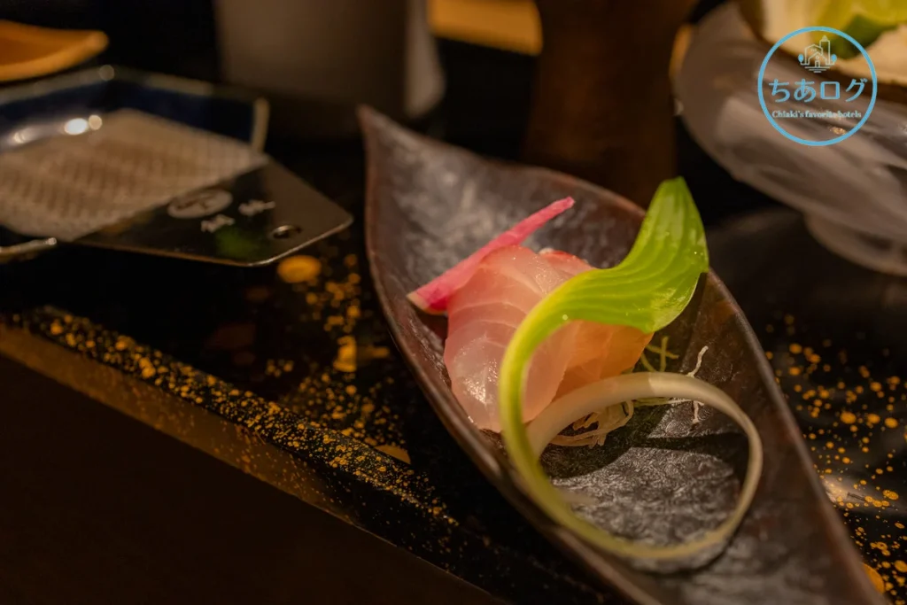 伊豆山 佳ら久「六つ喜」夕食のお造り、オナガダイの刺身