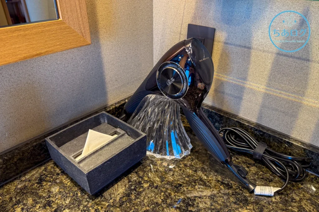 伊豆山佳ら久　佳ら久ルームのヘアドライヤーReFa