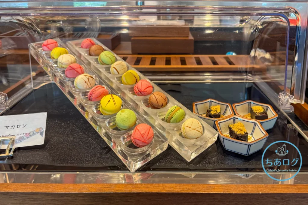 マカロンや和菓子など、彩り豊かな季節のスイーツ