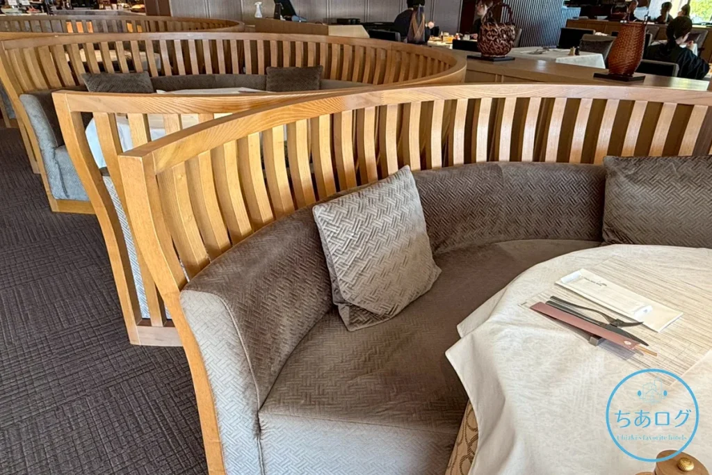 熱海パールスターホテル　シンフォニア　座席