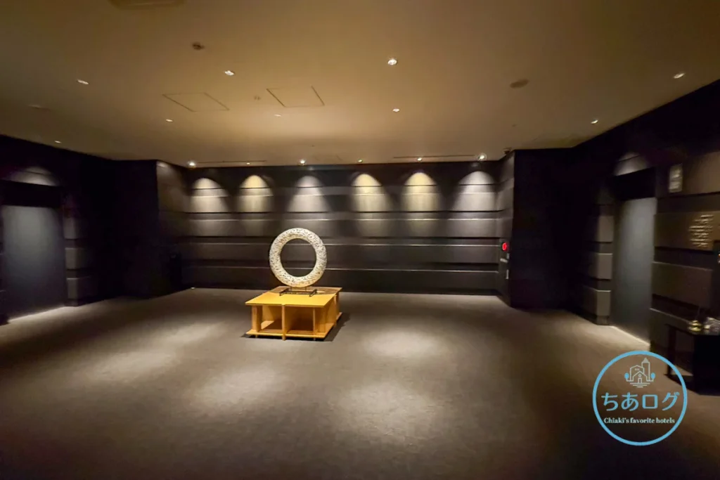 熱海パールスターホテル 広いエレベーターホール