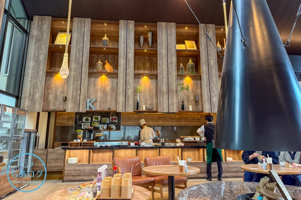 THE KEY HIGHLAND NASUのレストラン「森のキッチン」にある開放的なオープンキッチン