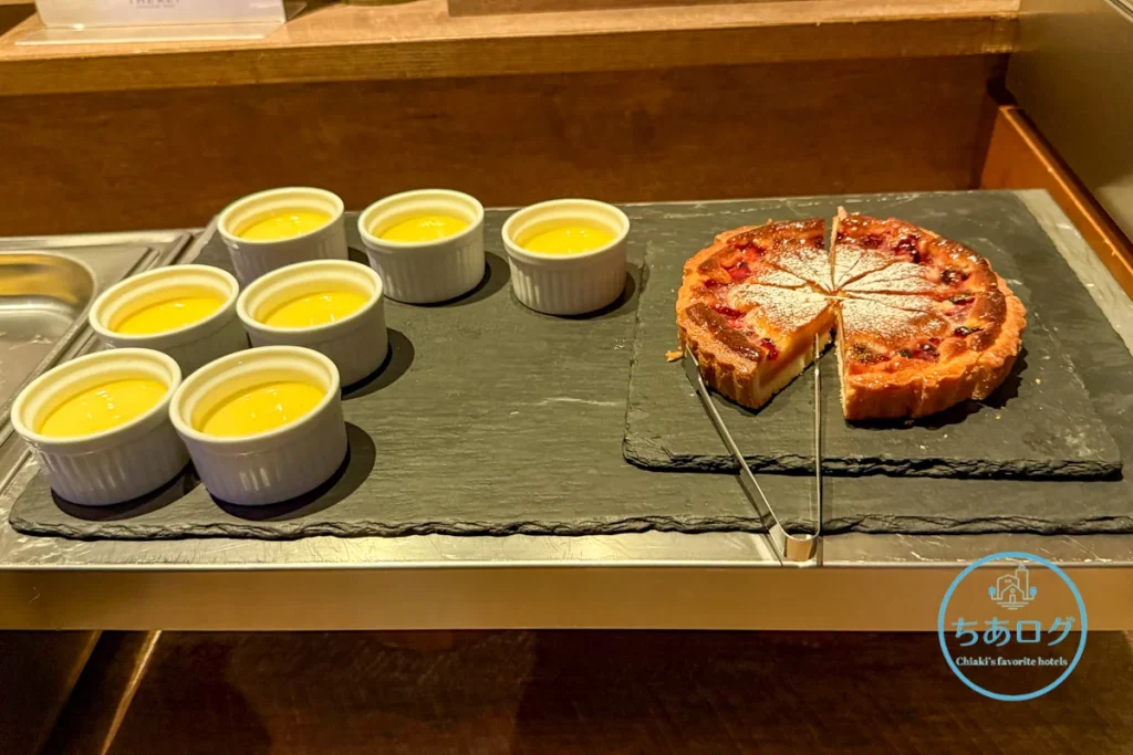 THE KEY HIGHLAND NASU 食後の楽しみに欠かせない、一口サイズのケーキや自家製プリンなどのデザート